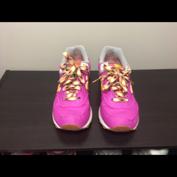 New Balance - Picture 3 of 6